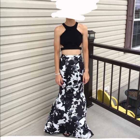 Two-piece mermaid style prom dress - Picture 5 of 5